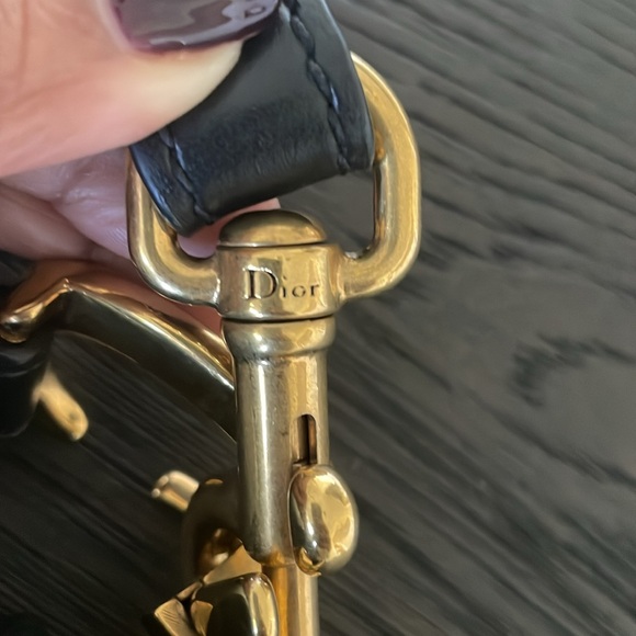 Saddle Handbag Leather Medium with strap. Outside and inside is great condition - Picture 10 of 12